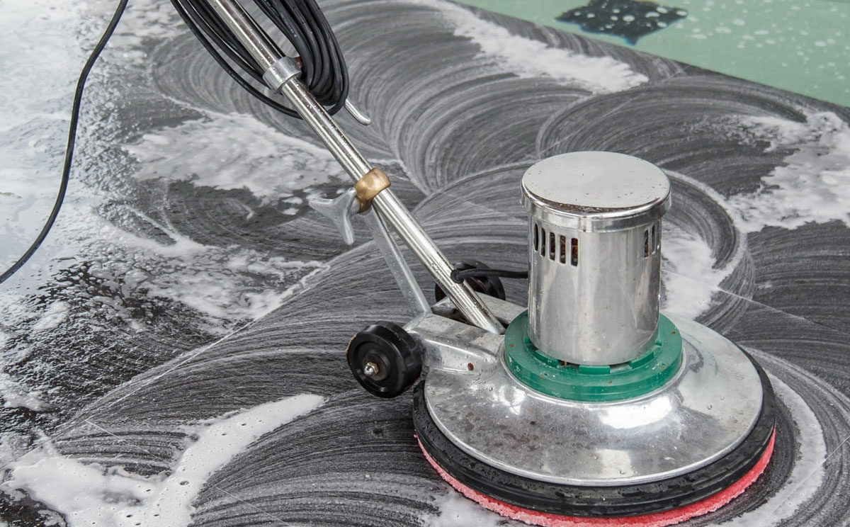 Consejos para mantener el mejor brillo de nuestros suelos