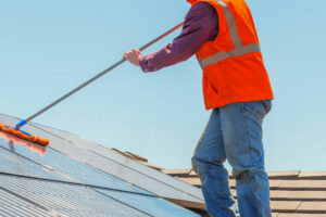 La limpieza en las placas solares es esencial